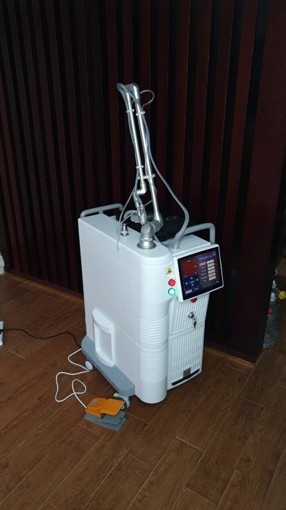 Máy Laser CO2 FRACTIONAL - Phùng Khôi - Mặt Trái